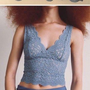 Zara blue lace v neck cropped tank top